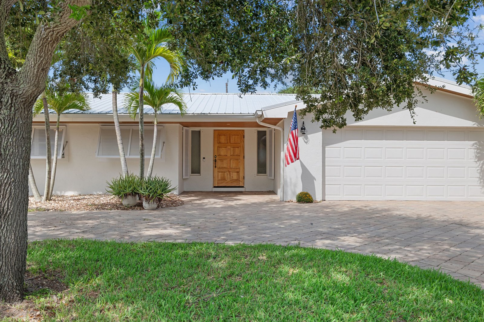 Exterior real estate photo